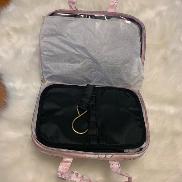Yumi Kim Makeup Travel Case ❗️SOLD❗️ - Picture 6 of 7